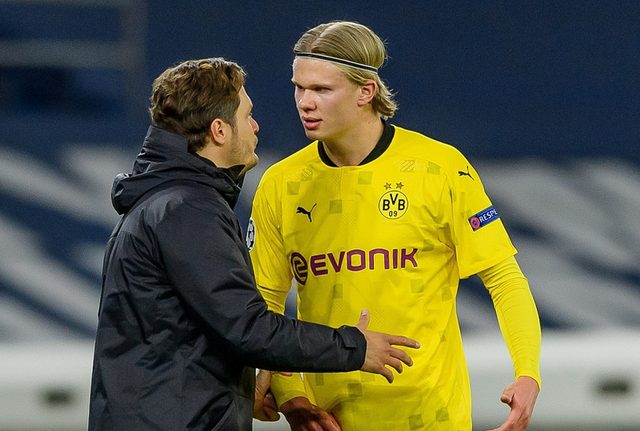 2025／26赛季英超：鲁尼公开评论萨拉赫损害了利物浦的稳定（英超2025／26：鲁尼对萨拉赫的公开言论被指破坏利物浦稳定）